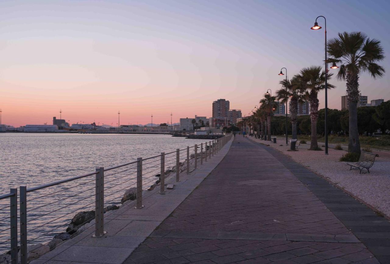 Minimalist Chic A Villanova 3Bdr - 2Bth - Wifi Cagliari Luaran gambar